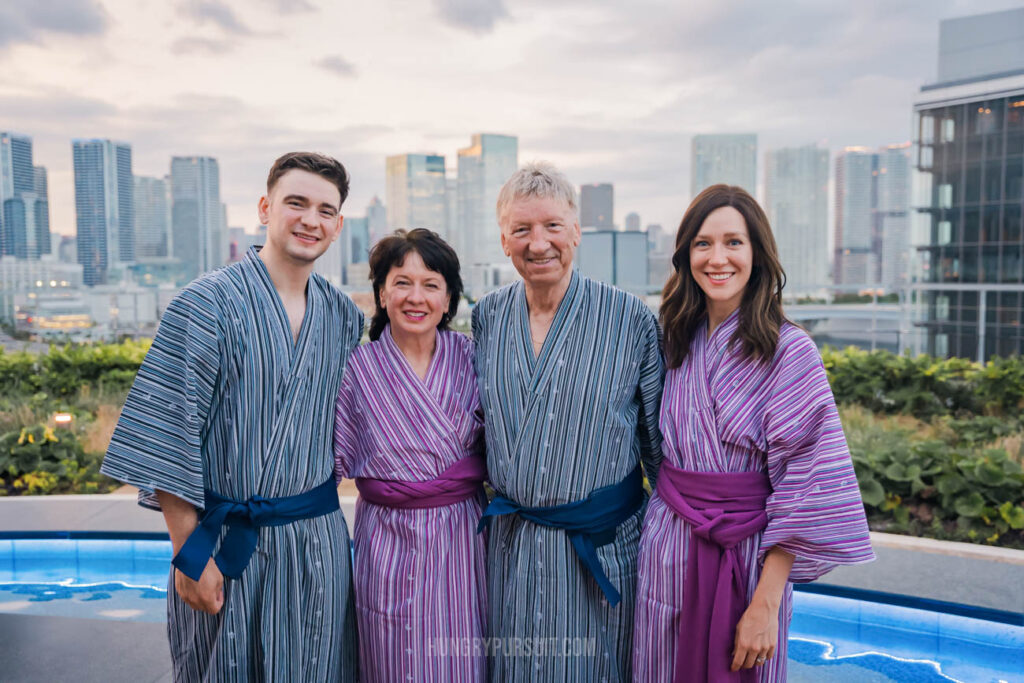 Family photo toyosu Manyo Onsen spa roof top