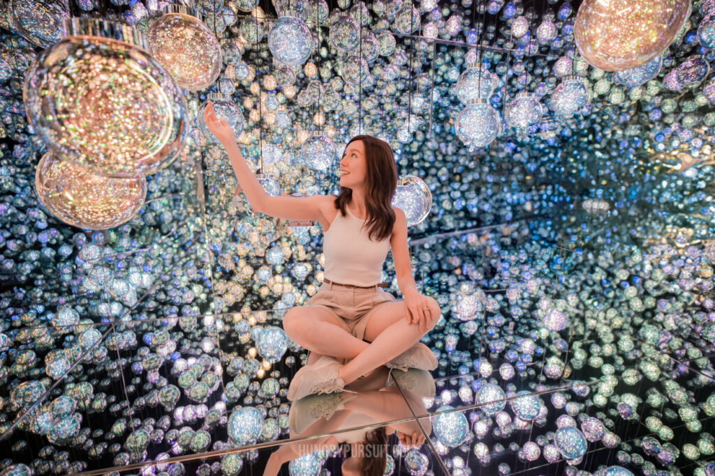 TeamLabs Borderless bubble room Digital ArtPhoto Spots in Tokyo Japan